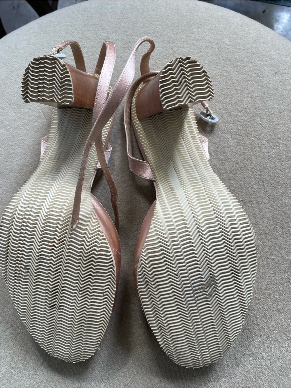 CHANEL Blush Satin Block-Heel Sandals - Picture 5 of 12